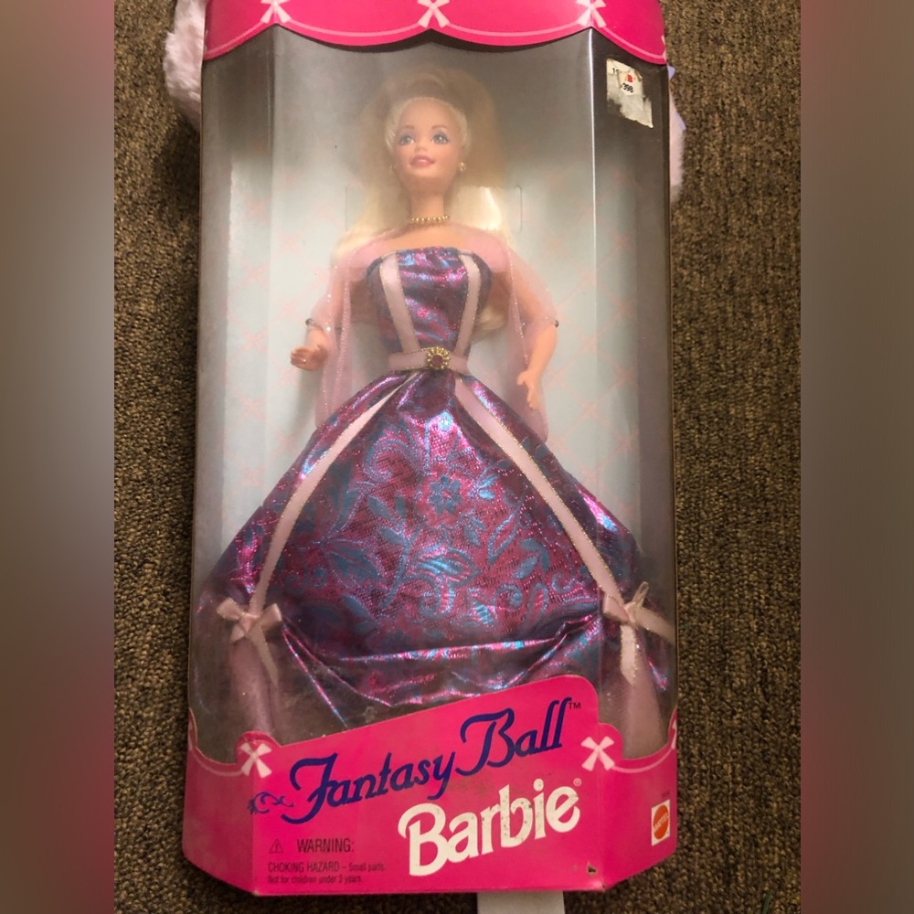 NEW! VINTAGE 1997 “Fantasy Ball” Barbie Doll (Kay Bee Special Edition) - Picture 6 of 6
